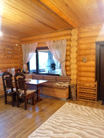 Південна, 8