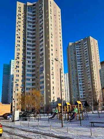 Без комісії. Продаж 3к квартири 95 мкв з ремонтом Метро Осокорки