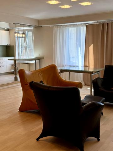 Назарівська вул. (Вєтрова), 7-Б