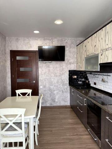 Продаж 2-кімнатної квартири 68м² вул. Лабунського ЖК Сонячне містечко