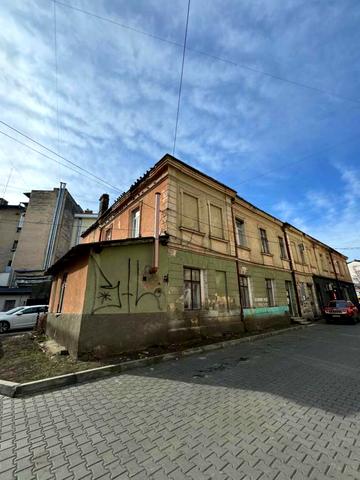 Бельведерська вул., 4