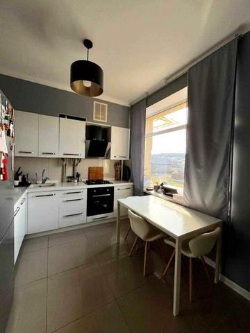 Сертифікат!!! ДВОКІМНАТНА світла квартира з ремонтом. ГАЗ ЖК вул. Кошового