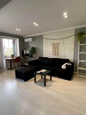 Вінстона Черчилля вул. (Червоноткацька), 22-А