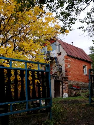 Дача возле речки Гавронці