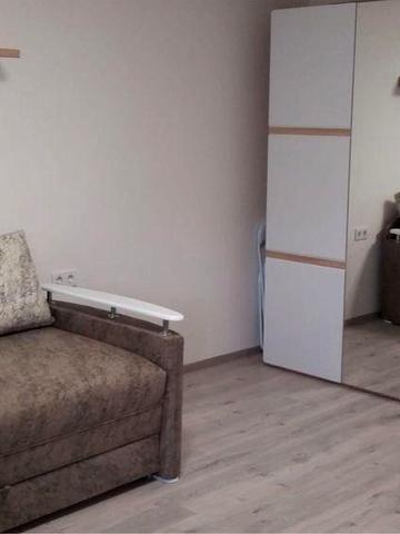 Барки Василя 8 довгострокова оренда охайної гарної квартири.