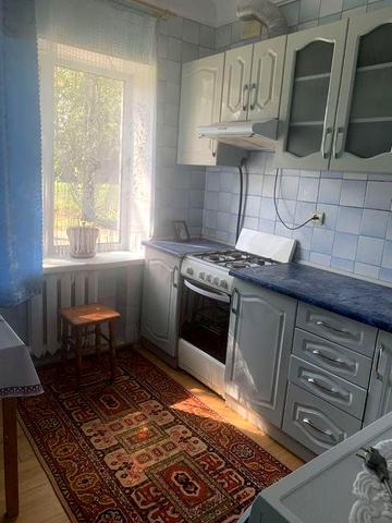 Затишна 3-кімнатна квартира з меблями та технікою — заходь і живи