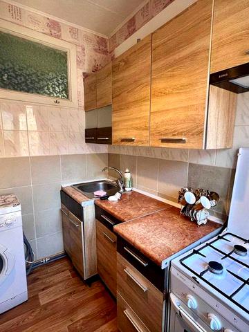 Продам 1 комнатную район "Старого парка"