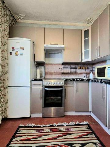 метро Політехнічний інститут.вул.Шалімова 23А.Героіів Севастополя.