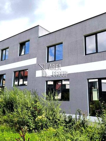 Продаж котеджу з ділянкою. Готовий до оздоблення, тихий район.