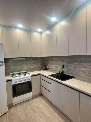 Здам трикімнатну квартиру після капремонту