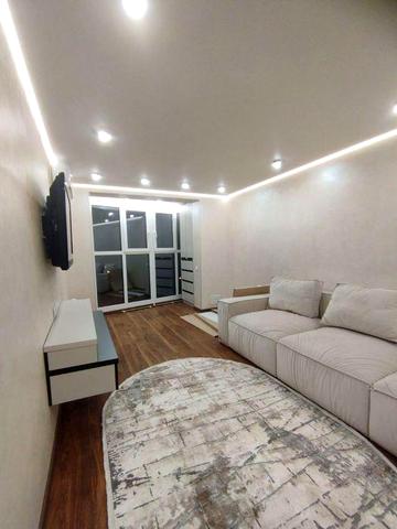 Сдам 2 комн. квартиру метро Спортивная 2 мин.