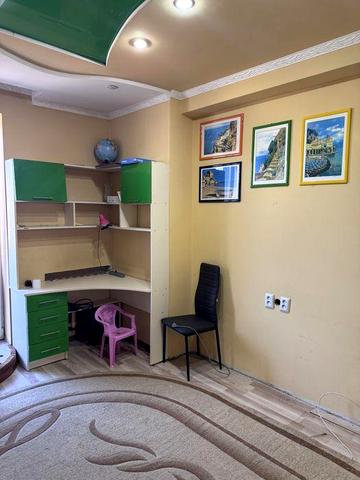 Продається 2-кімнатна квартира