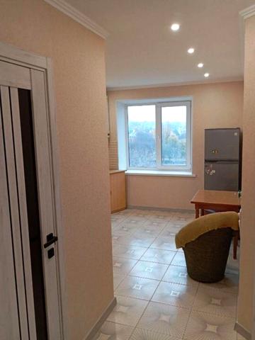 Юрія Олефіренка вул., 12/27