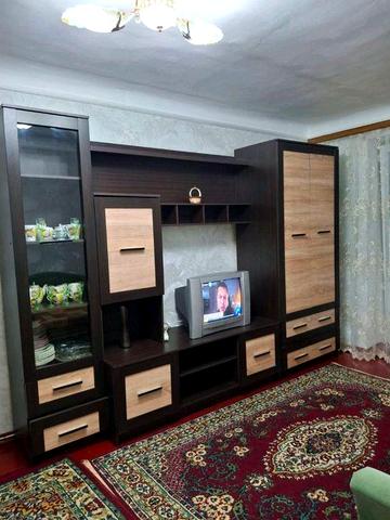 Полтава. 1ком Центр Белая беседка 10000 свет не выключают.