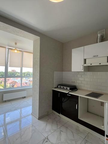 Бакинська вул., 1