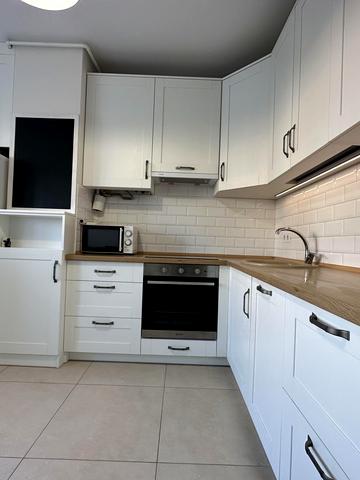 Юнацька вул., 17