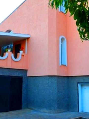 ПРОДАЖ сучасного 2-х поверхово котеджу.