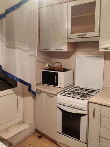 1-к Залютино, м Х. Гора, ул.Борзенко, 2, комуналка только счетчики