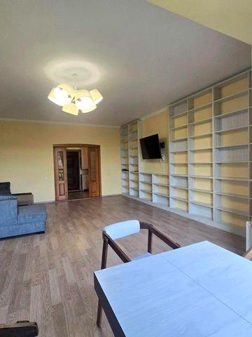 2 кім. вул. Кольберга (бічна вул. Генерала Чупринки). Новобудова.