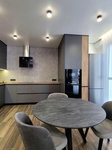 Оренда 2-кімнатної квартири 82 м2 в центрі, ЖК Метрополь