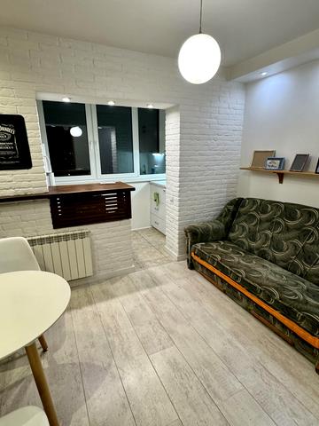 Леоніда Бикова бульв., 4