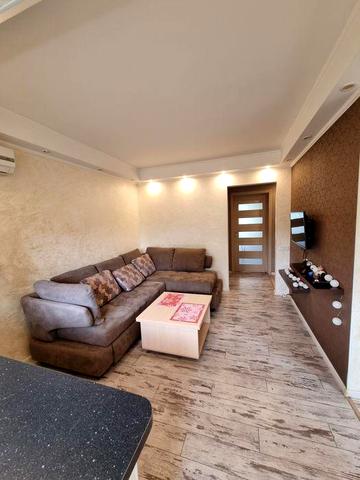 Сдаётся 2-х комнатная квартира. Центр район бульвар Шевченко