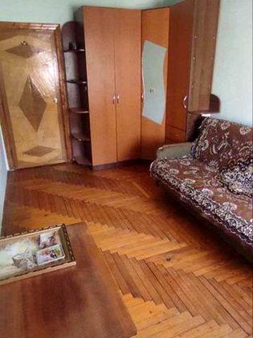 Оренда 3 кімнатної просторої квартири вул Сірка 25