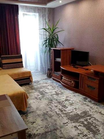 Чудова локація, 2-кімнатна квартира 48 м² по вул Варшавська