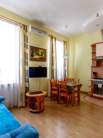 Довгострокова оренда квартири в місті Києві по вул.Костянтинівська 16