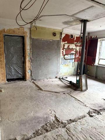 Оренда 2 кімнатної квартири за комунальні послуги вул. Космічна 102А