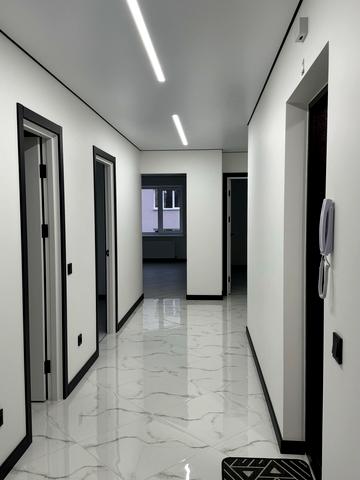 Тролейбусна вул., 4