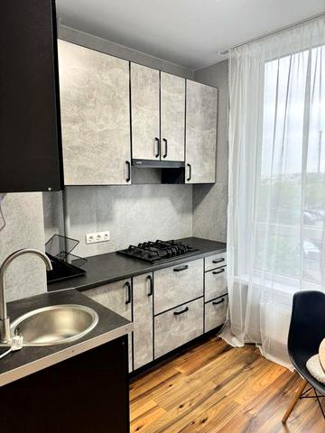 Здам на довгий термін квартиру євро двушку.