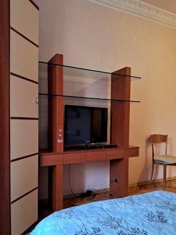 Полулюкс с 2 спальнями возле площади Фестивальной