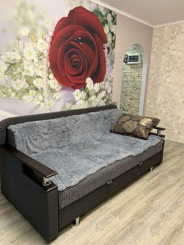 Продается двухкімнатна квартира з євроремонтом в центрі міста