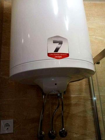 Аренда студії, вул. Ракетна 24. є генератор.