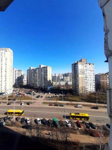 Продажа 3 к кв Деснянський , Радунська 1/10