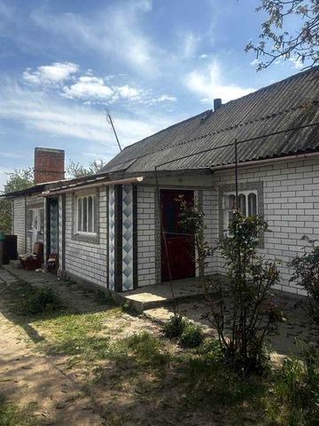 Продається будинок у Сутисках
