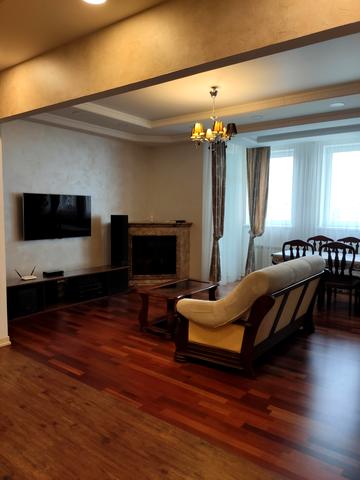 Миколи Міхновського бульв. (Дружби народів), 14-16