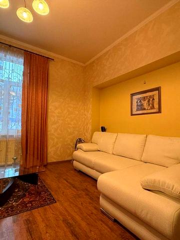 Продам 1к квартиру в центрі з автономним опаленням