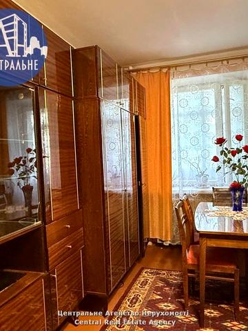 Сергія Скальда вул. (Комарова), 40