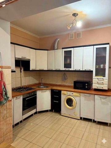 Оренда 2 кім. квартири вул. Яворівська 9