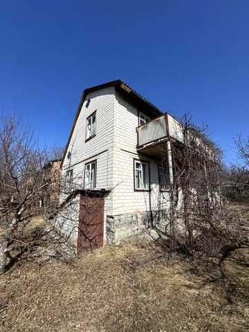 Продам дачу з грубою