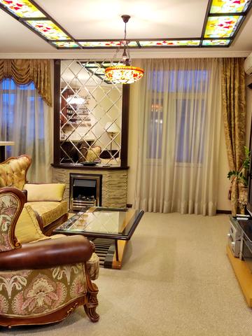 Михайла Грушевського вул., 34/1