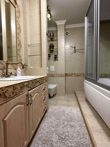 Здається 2 к кв, пр. Д.Яворницького,45, Екатеринославський бульвар