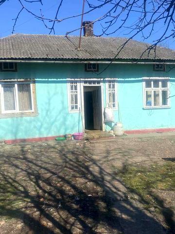 Продам будинок і земельну ділянку