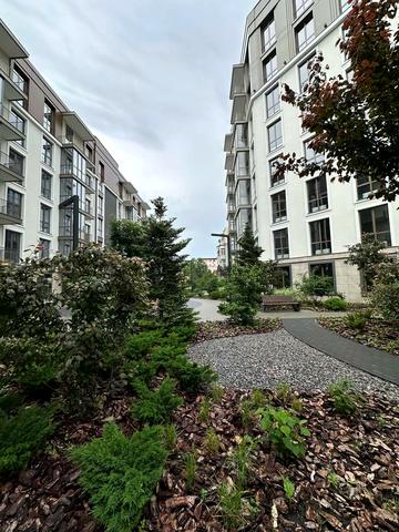 Набережно-Хрещатицька вул., 21