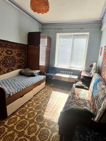 Слам квартиру в центрі міста по червоній лінії  98 кв