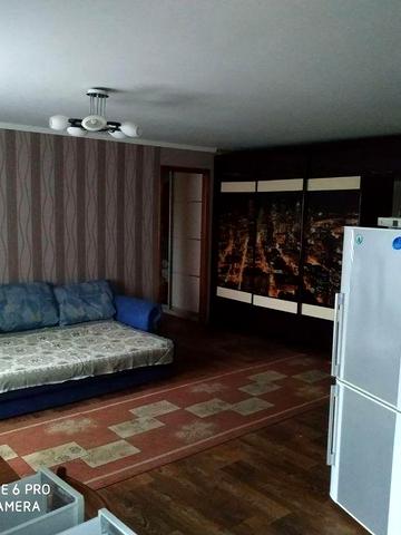 2-кімнатна в довгострокову оренду.