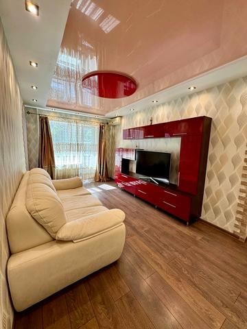 Володимира Антоновича вул. (Свердлова), 16