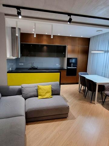 Патріарха Мстислава Скрипника вул., 40